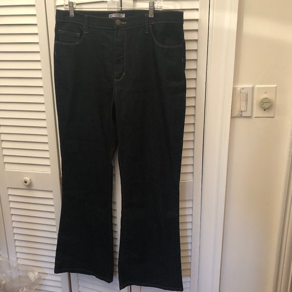 lee classic fit at the waist jeans